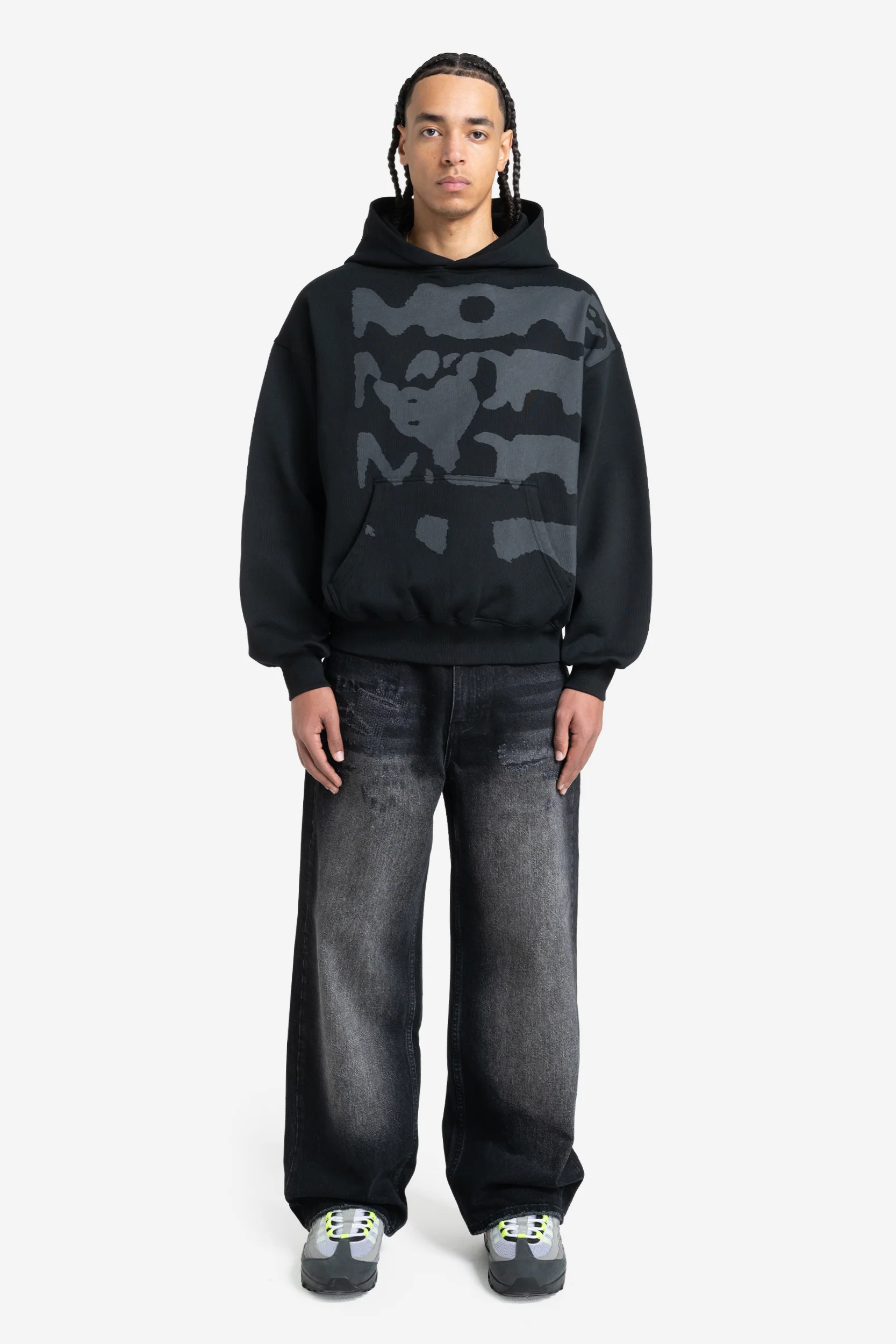 RADIANT CASH HOODIE ALL BLACK - Image 5