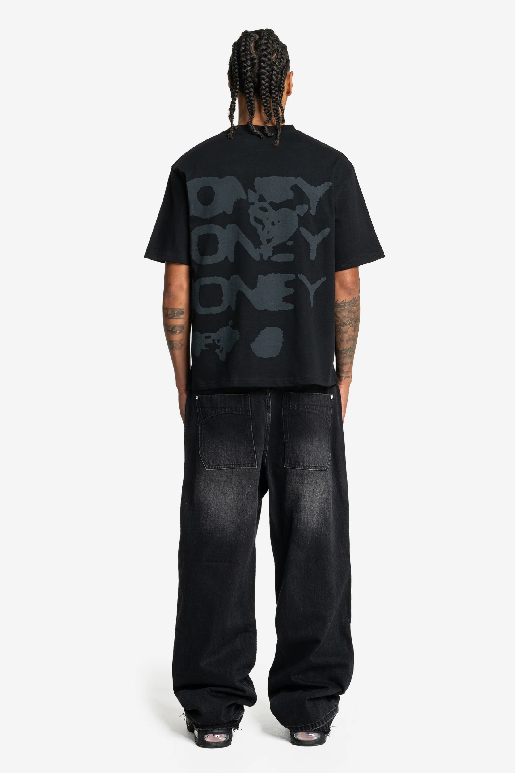 RADIANT CASH TEE ALL BLACK + DISTINCTIVE DENIM BLACK - Image 3
